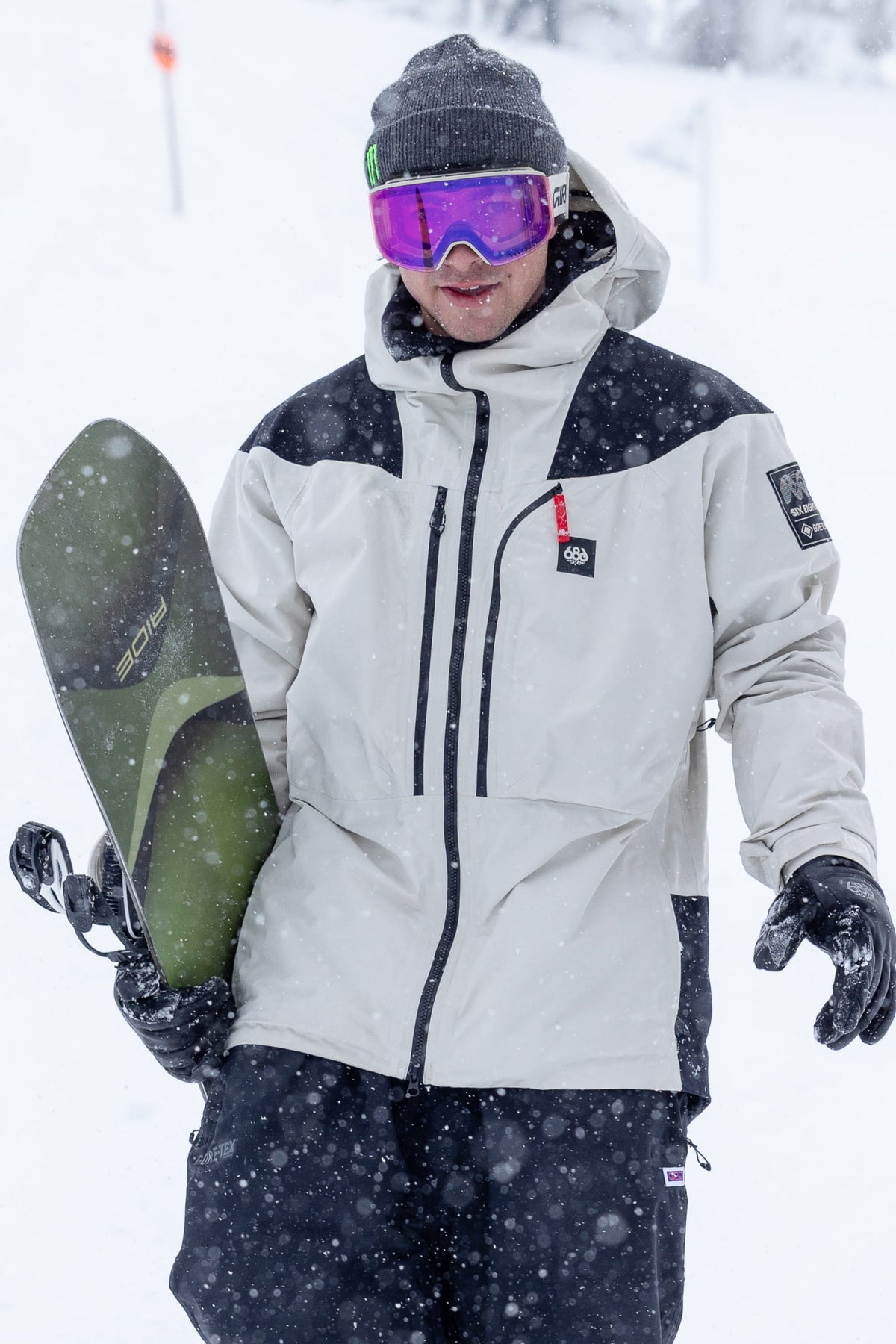 686-mens-gore-tex-dispatch-thermagraph-jacket — LIMESTONE COLORBLOCK