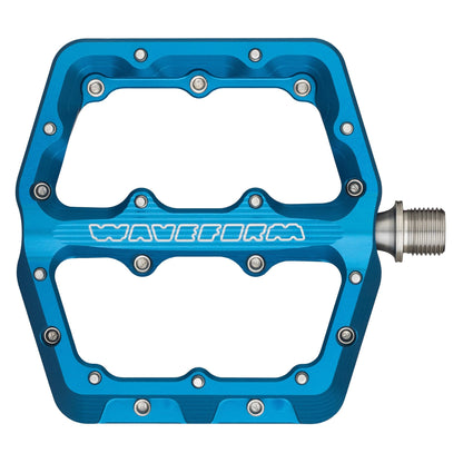 Wolf Tooth Waveform Aluminum Pedals — Large / Blue
